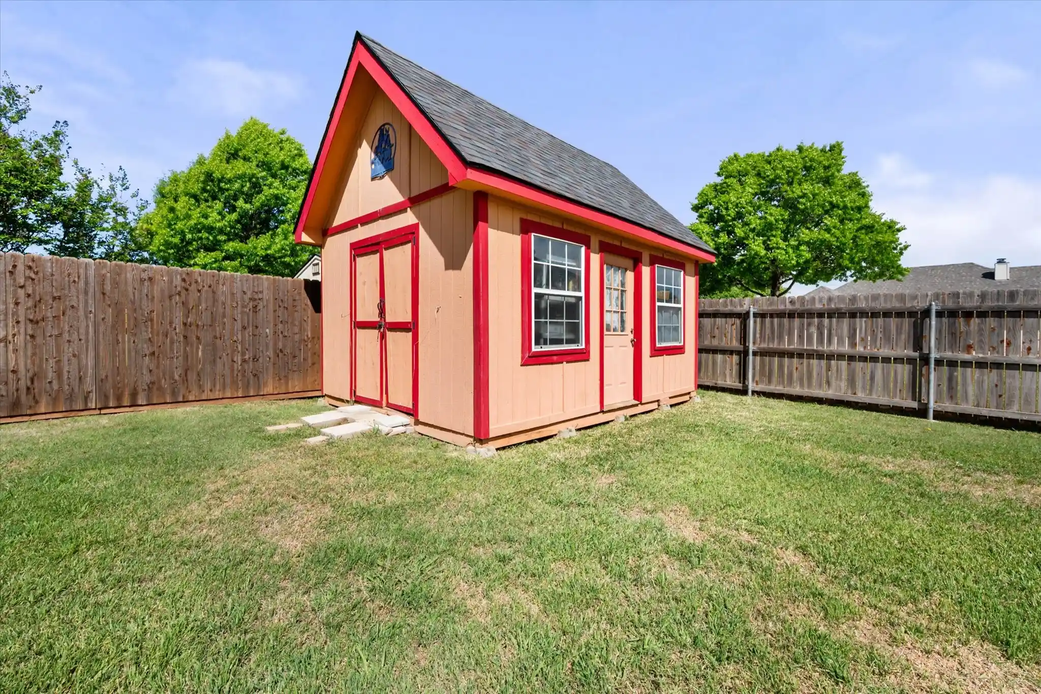 Photo 1 of Single family home for sale at 2800 Coventry Rd, Crowley, TX 76036 | MLS# 21224471 | Listing updated on 2026-10-19