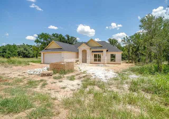 Photo 3 of Single family home for sale at 320 Rita Ridge Ct, Millsap, TX 76066 | MLS# 21226473 | Listing updated on 2026-10-05
