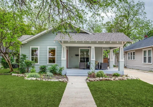 Photo 1 of Single family home for sale at 734 N Montclair Ave, Dallas, TX 75208 | MLS# 21234026 | Listing updated on 2026-07-23