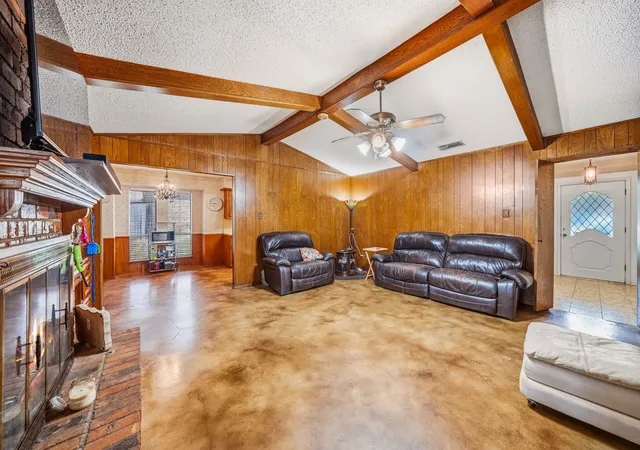 Homes for sale in De Soto, TX | 112 Charles St, De Soto, TX 75115 | MLS# 21233913