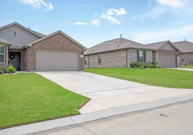 Homes for sale in Cresson, TX | 13521 Gunsmoke Ln, Cresson, TX 76035 | MLS# 21233920
