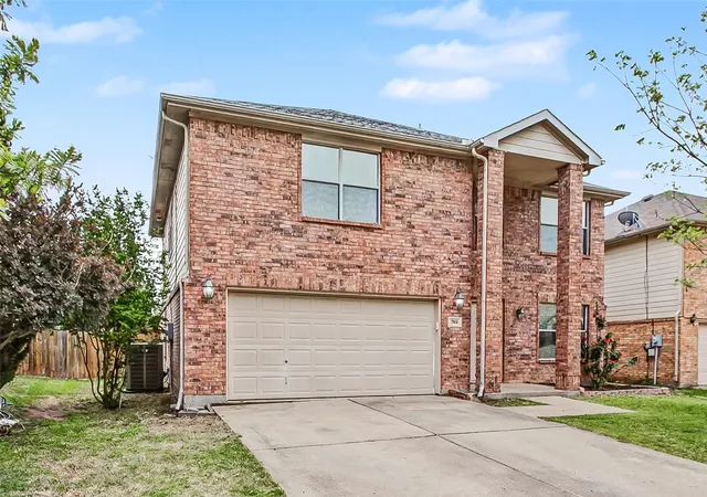 2nd image of 504 Tweeter Dr, Fort Worth, TX 76108 | MLS# 21230005
