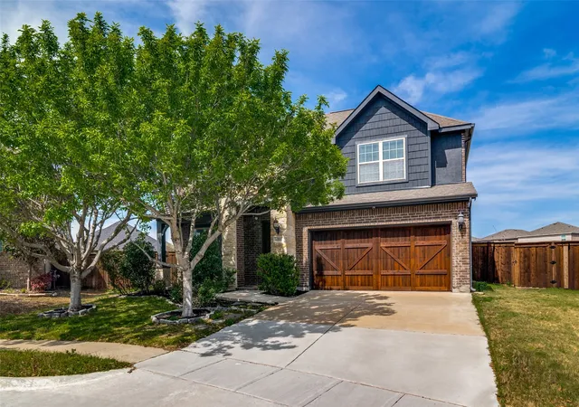 Photo 4 of Single family home for sale at 1215 Hundgate Wy, Forney, TX 75126 | MLS# 21213834 | Listing updated on 2026-09-17