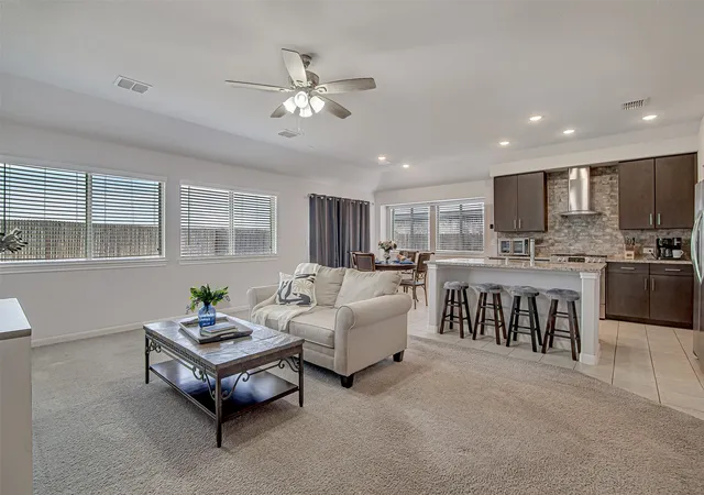 Photo 3 of Single family home for sale at 1109 Nighthawk Trl, Alvarado, TX 76009 | MLS# 21232466 | Listing updated on 2026-10-06