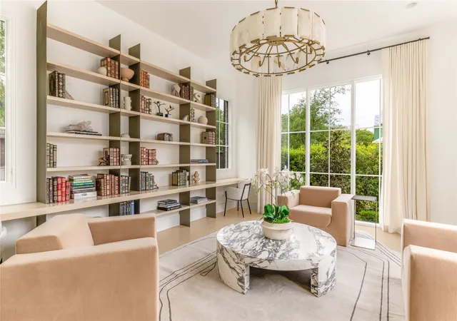 Photo 3 of Single family home for sale at 9102 Bluff Hollow Ct, Dallas, TX 75220 | MLS# 21230110 | Listing updated on 2026-08-25