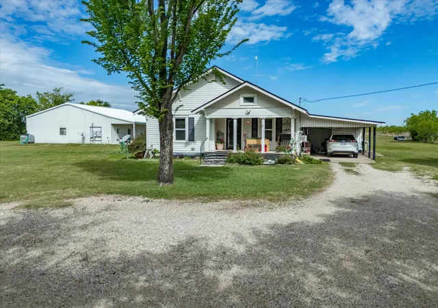 Photo 1 of Single family home for sale at 2414 E Ennis Ave #A, Ennis, TX 75119 | MLS# 21233183 | Listing updated on 2026-09-02