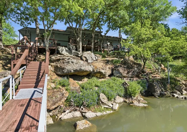 Photo 1 of Single family home for sale at 1069 Kennon Pt, Palo Pinto, TX 76484 | MLS# 21233083 | Listing updated on 2026-08-29