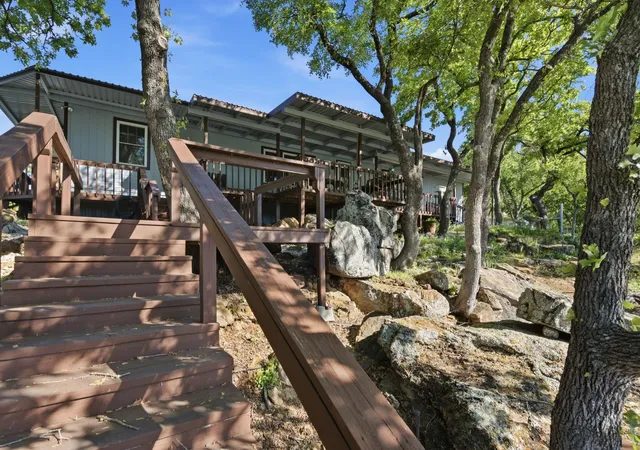 Photo 2 of Single family home for sale at 1069 Kennon Pt, Palo Pinto, TX 76484 | MLS# 21233083 | Listing updated on 2026-08-29