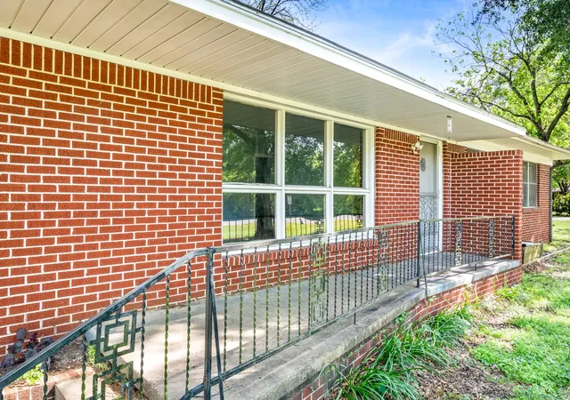 Homes for sale in Quitman, TX | 801 N Winnsboro St, Quitman, TX 75783 | MLS# 21234700