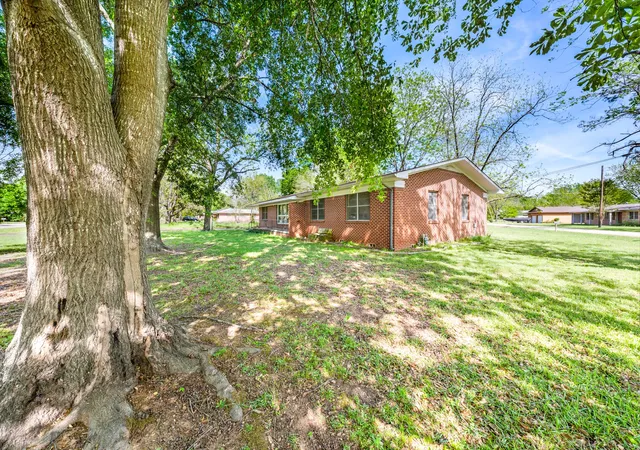 Homes for sale in Quitman, TX | 801 N Winnsboro St, Quitman, TX 75783 | MLS# 21234700