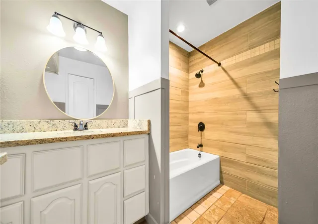 Photo 2 of Single family home for sale at 1542 W Reindeer Rd, Lancaster, TX 75146 | MLS# 21233961 | Listing updated on 2026-08-25