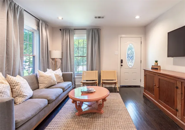 Photo 3 of Single family home for sale at 2521 Washington Ave, Waco, TX 76710 | MLS# 21227820 | Listing updated on 2026-08-23