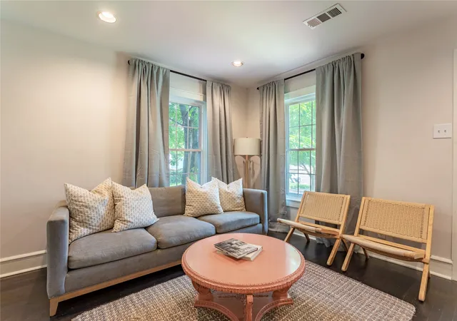 Photo 3 of Single family home for sale at 2521 Washington Ave, Waco, TX 76710 | MLS# 21227820 | Listing updated on 2026-08-23