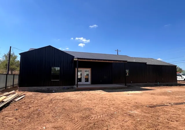 Photo 3 of Sale Pending at 1002 S 9Th St, Merkel, TX 79536 | MLS# 21234734 | Listing updated on 2026-09-25