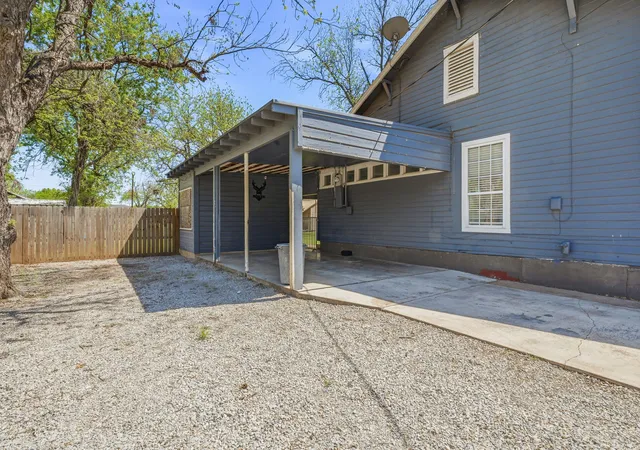 Homes for sale in De Leon, TX | 733 S Austin St, De Leon, TX 76444 | MLS# 21234699