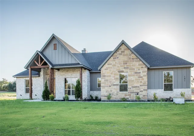 Homes for sale in Poolville, TX | 141 Prairie Winds Dr, Poolville, TX 76487 | MLS# 21234812