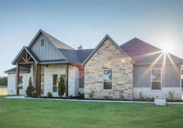 Homes for sale in Poolville, TX | 141 Prairie Winds Dr, Poolville, TX 76487 | MLS# 21234812