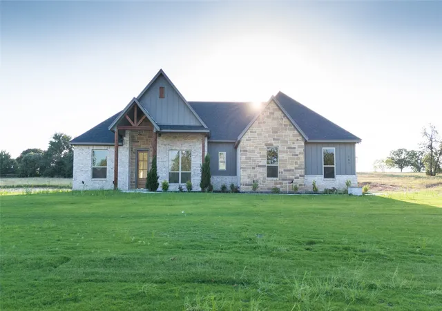 Homes for sale in Poolville, TX | 141 Prairie Winds Dr, Poolville, TX 76487 | MLS# 21234812