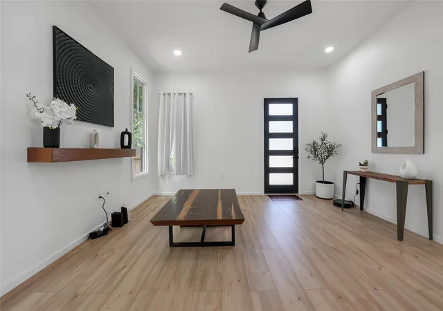 Photo 4 of Single family home for sale at 3608 Metropolitan Ave, Dallas, TX 75210 | MLS# 21233451 | Listing updated on 2026-08-19