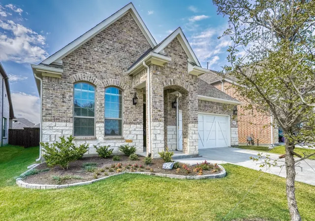 Photo 2 of Single family home for sale at 16417 Garden Dr, Celina, TX 75009 | MLS# 21234398 | Listing updated on 2026-08-18
