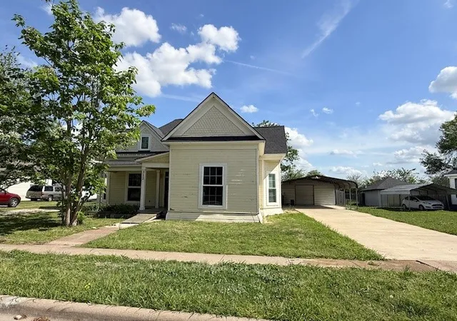 Photo 29 of Single family home for sale at 312 Poplar St, Italy, TX 76651 | MLS# 21234680 | Listing updated on 2026-08-19