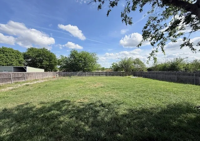 Photo 1 of Single family home for sale at 312 Poplar St, Italy, TX 76651 | MLS# 21234680 | Listing updated on 2026-08-19