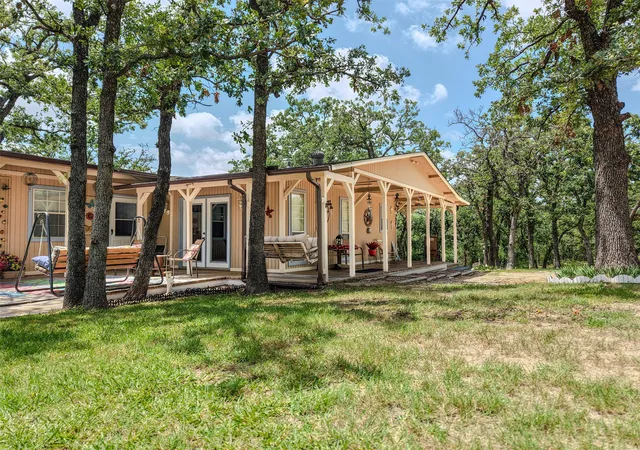Homes for sale in Springtown, TX | 309 Tejas Trl, Springtown, TX 76082 | MLS# 21231201