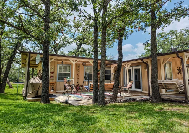 Homes for sale in Springtown, TX | 309 Tejas Trl, Springtown, TX 76082 | MLS# 21231201