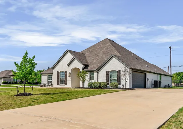 Homes for sale in Justin, TX | 1515 Horseshoe Ct, Justin, TX 76247 | MLS# 21234891