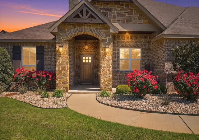 Photo 2 of Single family home for sale at 56 Turtle Point Ln, Gordonville, TX 76245 | MLS# 21234083 | Listing updated on 2026-09-30