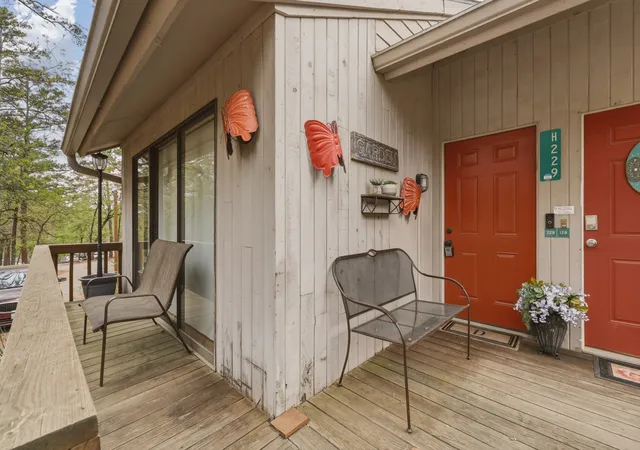 Homes for sale in Holly Lake Ranch, TX | 178 Holly Hill Cir #229H, Holly Lake Ranch, TX 75765 | MLS# 21229899