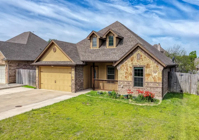 2nd image of 1207 Butterfield St, Bridgeport, TX 76426 | MLS# 21230230