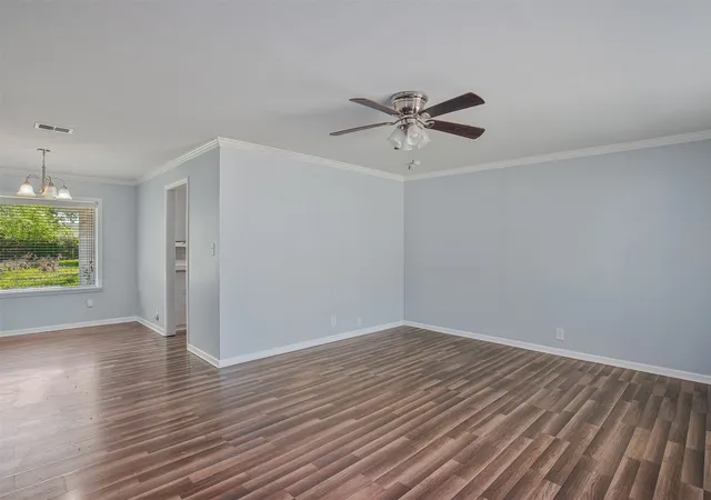 Photo 3 of Single family home for sale at 359 Bellmead St, Shreveport, LA 71105 | MLS# 21234998 | Listing updated on 2026-08-03