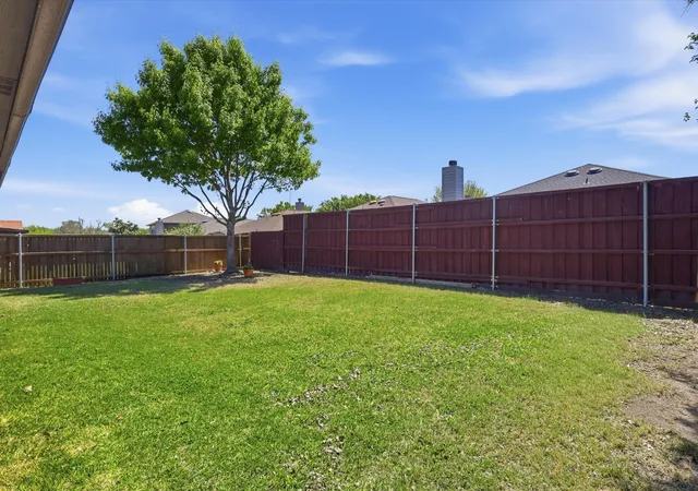 Photo 3 of Single family home for sale at 452 Harding Ln, Lavon, TX 75166 | MLS# 21225478 | Listing updated on 2026-10-06