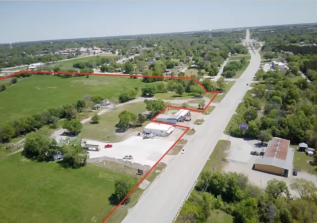 Photo 2 of Land for sale at 676 W W Audie Murphy Pkwy, Farmersville, TX 75442 | MLS# 21234899 | Listing updated on 2026-04-10