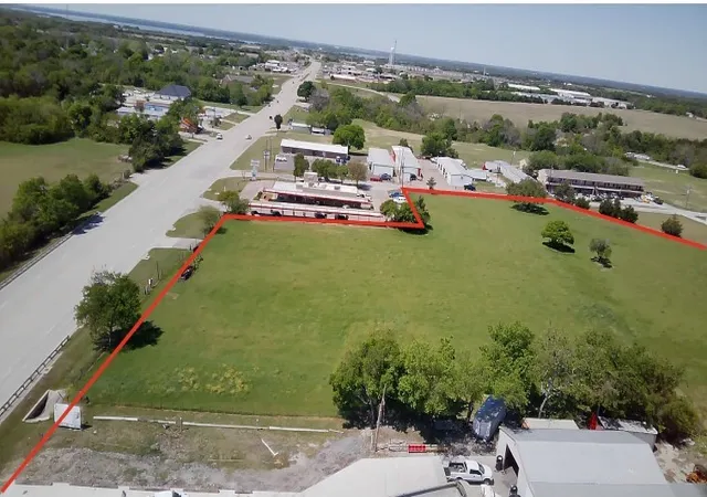 Photo 3 of Land for sale at 676 W W Audie Murphy Pkwy, Farmersville, TX 75442 | MLS# 21234899 | Listing updated on 2026-04-10