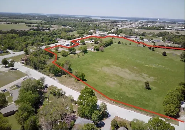 Photo 4 of Land for sale at 676 W W Audie Murphy Pkwy, Farmersville, TX 75442 | MLS# 21234899 | Listing updated on 2026-04-10