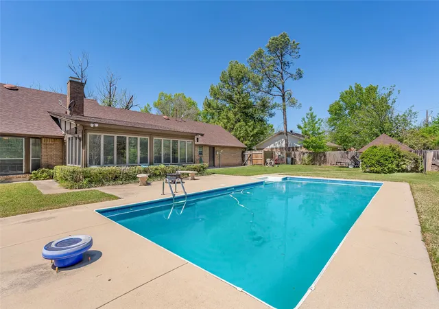 Homes for sale in Bridgeport, TX | 2015 Edgewood Dr, Bridgeport, TX 76426 | MLS# 21221031