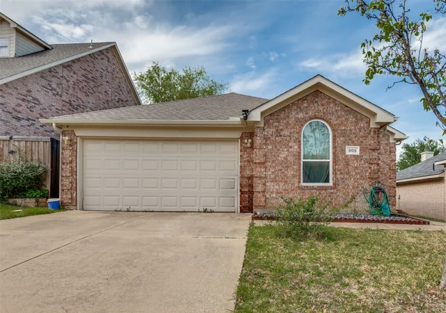 Homes for sale in Euless, TX | 805 E Huitt Ln, Euless, TX 76040 | MLS# 21232795