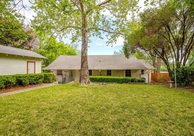 1st image of 8316 Heron Dr, Fort Worth, TX 76108 | MLS# 21233863