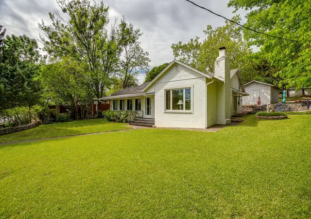 image of 8316 Heron Dr, Fort Worth, TX 76108 | MLS# 21233863
