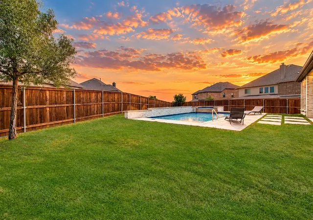 Photo 3 of Single family home for sale at 1627 Banded Ledge Dr, Mansfield, TX 76063 | MLS# 21233519 | Listing updated on 2026-10-04