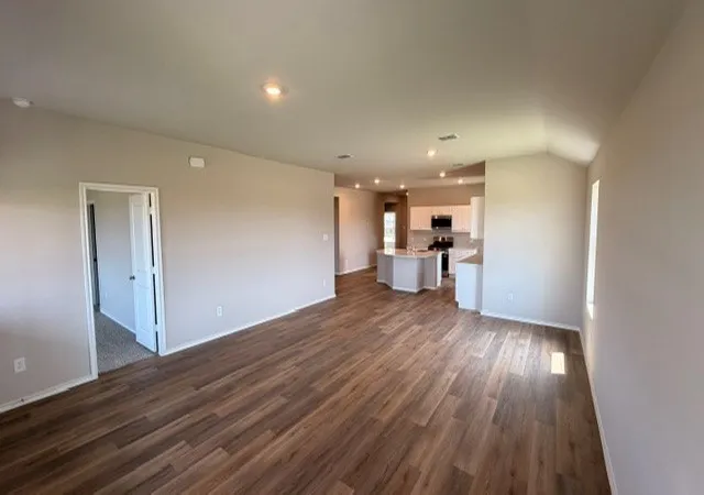 3rd image of 169 Mlm Pkwy, Bridgeport, TX 76426 | MLS# 21232449