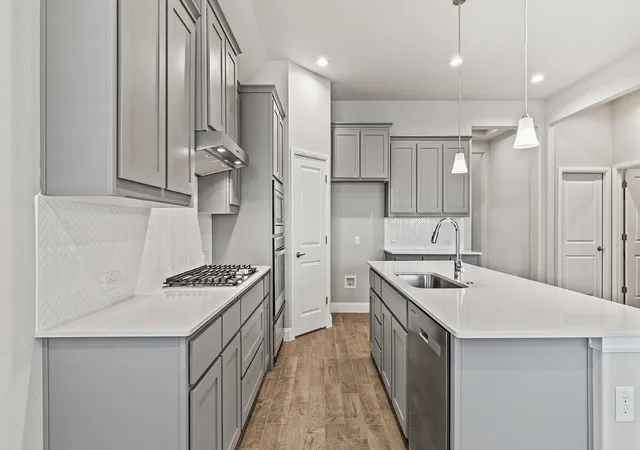 4th image of 729 Soaring Hawk Dr, Fort Worth, TX 76008 | MLS# 21234664