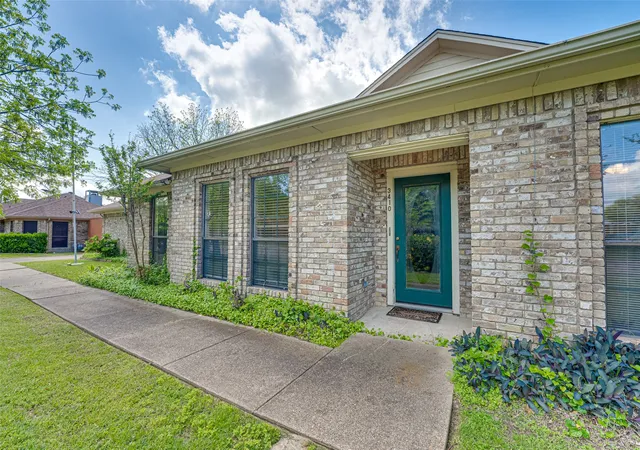 Homes for sale in Rowlett, TX | 3410 Conlin Dr, Rowlett, TX 75088 | MLS# 21233821