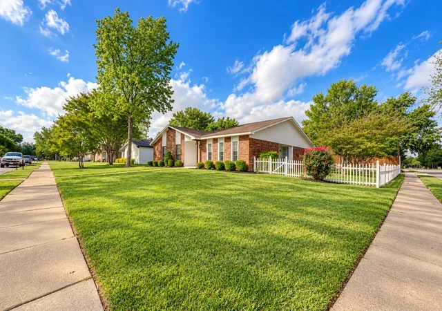 Photo 3 of Single family home for sale at 3113 Powell Dr, Rowlett, TX 75088 | MLS# 21232909 | Listing updated on 2026-10-06