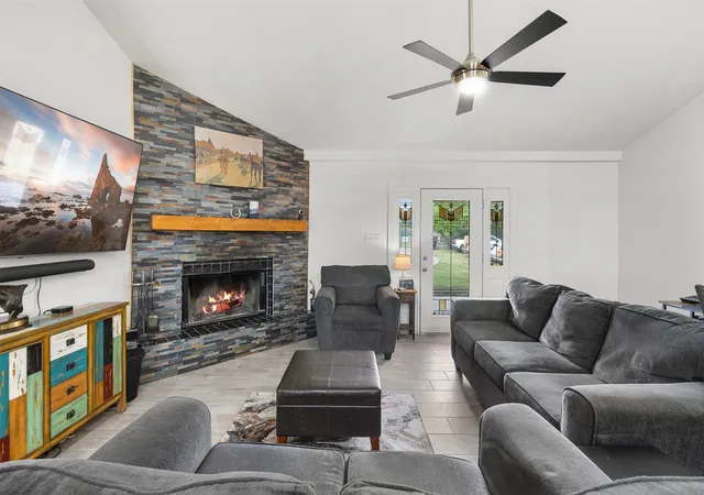Photo 3 of House for sale at 203 Saffle Rd, Robinson, TX 76706 | MLS# 21234425 | Listing updated on 2026-07-17