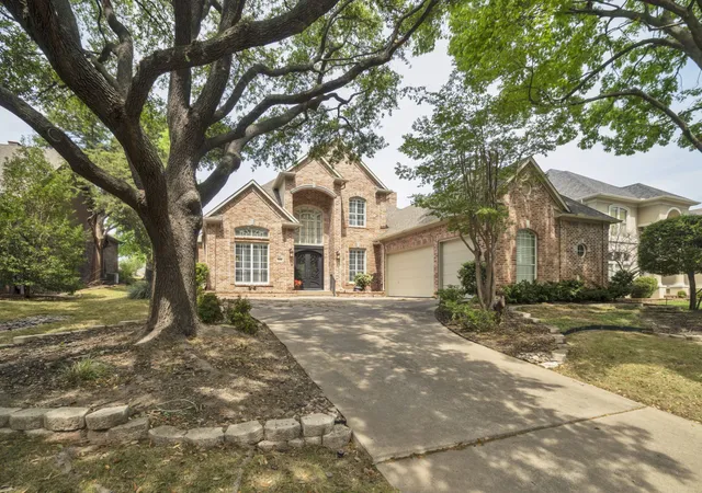 Photo 2 of Single family home for sale at 2608 Cedarwood Ct, Mc Kinney, TX 75072 | MLS# 21235094 | Listing updated on 2026-07-22