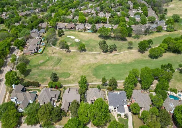 Photo 3 of Single family home for sale at 2608 Cedarwood Ct, Mc Kinney, TX 75072 | MLS# 21235094 | Listing updated on 2026-07-22