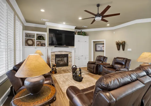 Photo 3 of Single family home for sale at 2608 Cedarwood Ct, Mc Kinney, TX 75072 | MLS# 21235094 | Listing updated on 2026-07-22